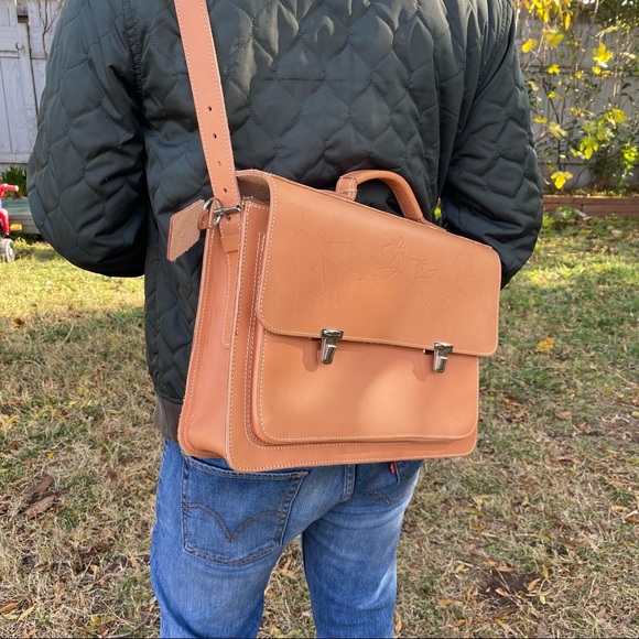 Ruitertassen Other - NWT Ruitertassen real leather messenger bag